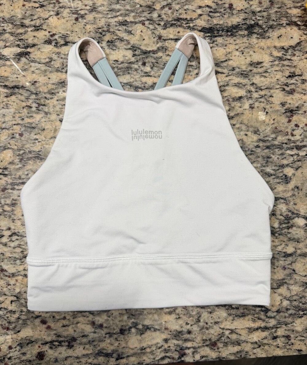 Lululemon White Strappy Back Sports Bra Medium Support Size 2 Athletic Yoga Top